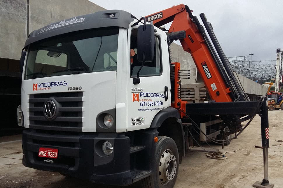 Guindaste Rodobras em operação